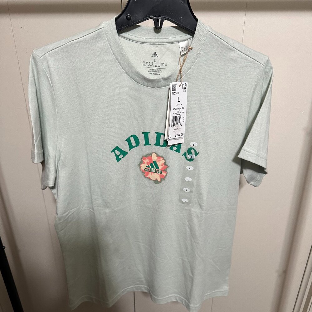 Women's New Adidas Short Sleeve T-Shirt... Size Large